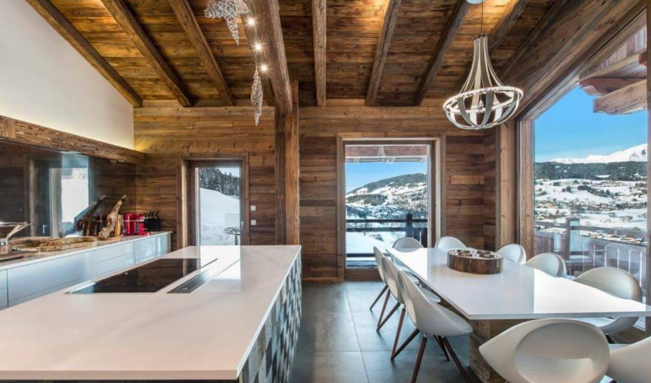 chalet-ararat-megeve-cuisine-vue-motagnes