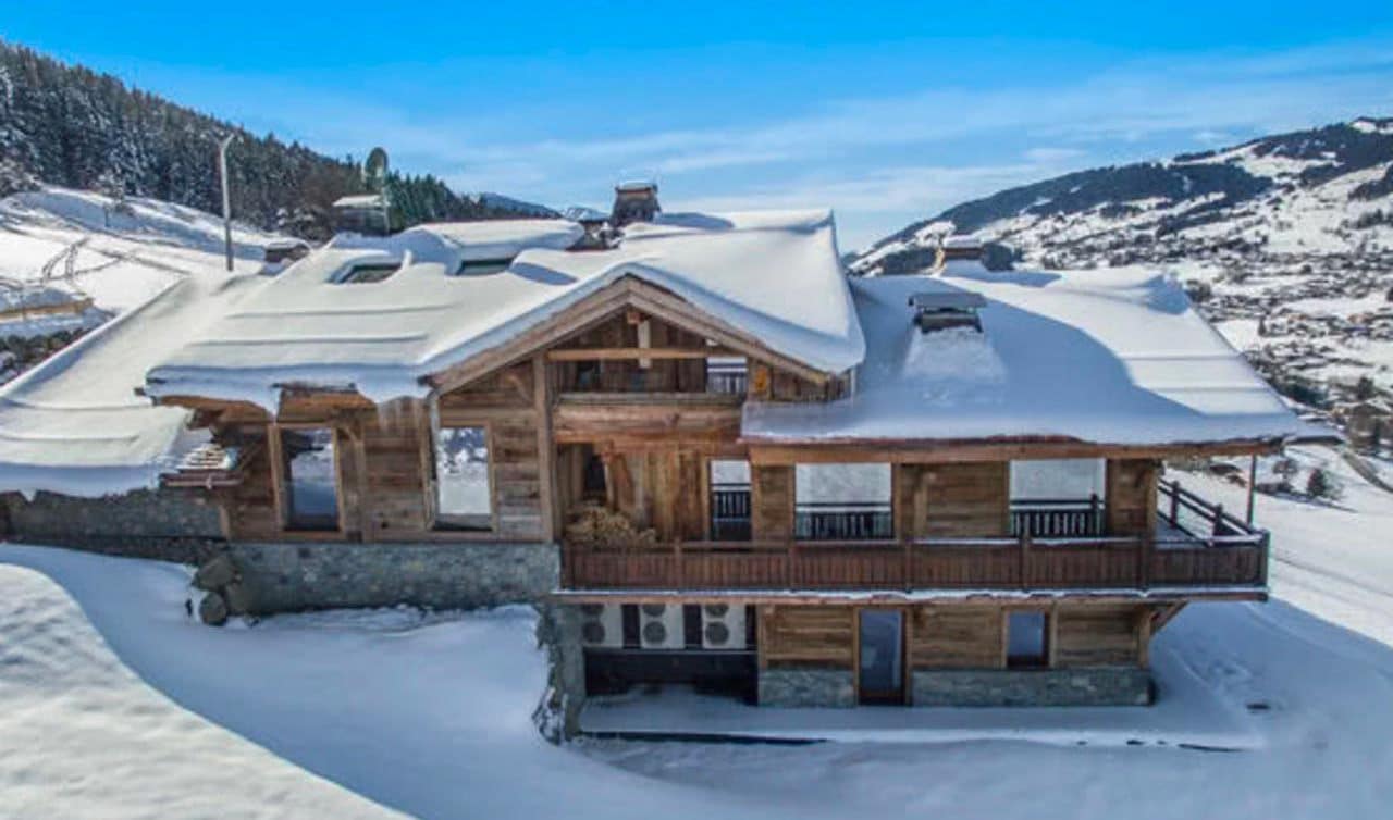 chalet-ararat-megeve-exterior-covered in snow